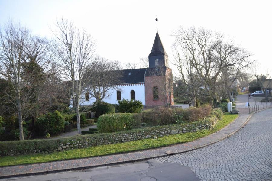 Einfach Eingerichtete Masionettewohnung. Westerland Exterior photo